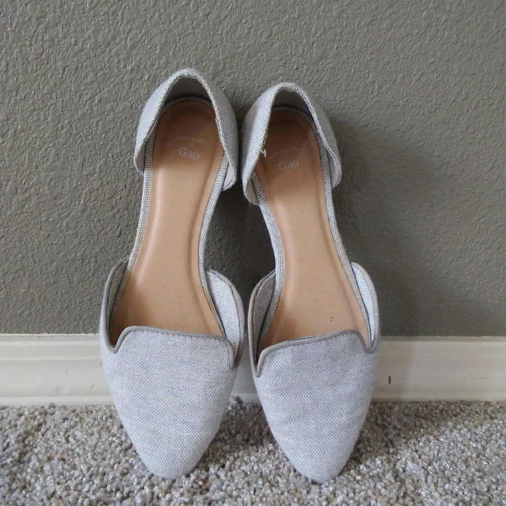 Gap flat shoes